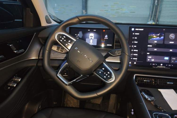 Used Chery Fengyun T9 2025 120 Long-Range Prestige Version 5 Seats Lithium Iron Phosphate Steering Wheel