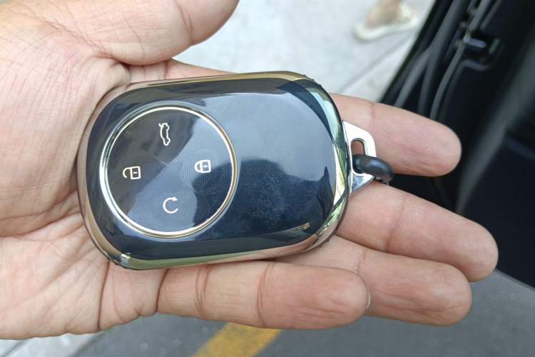 Used Chery Fengyun T9 2025 120 Long-Range Prestige Version 5 Seats Lithium Iron Phosphate Vehicle Key