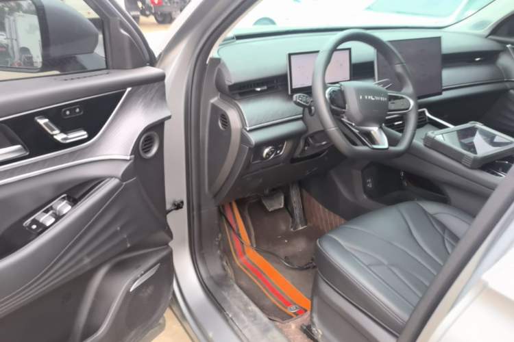Used Chery Fengyun T9 2025 120 Long-Range Prestige Version 5 Seats Lithium Iron Phosphate Driver Seat