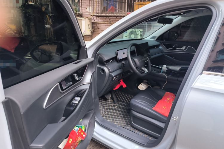 Used Chery Fengyun T9 2025 120 Long-Range Luxury Version 7 Seats Lithium Iron Phosphate Driver Seat