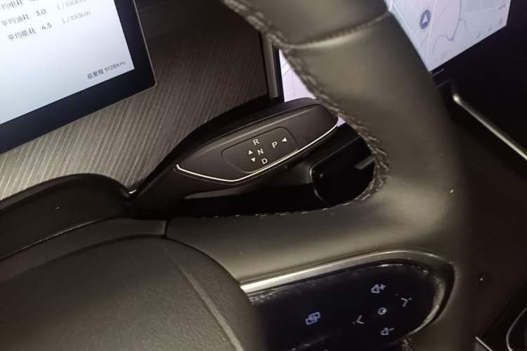 Used Chery Fengyun T9 2025 120 Long-Range Luxury Version 7 Seats Lithium Iron Phosphate Gear Lever
