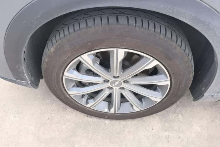 Used Chery Fengyun T9 2025 120 Long-Range Prestige Version 5 Seats Lithium Iron Phosphate Left Front Wheel Hub