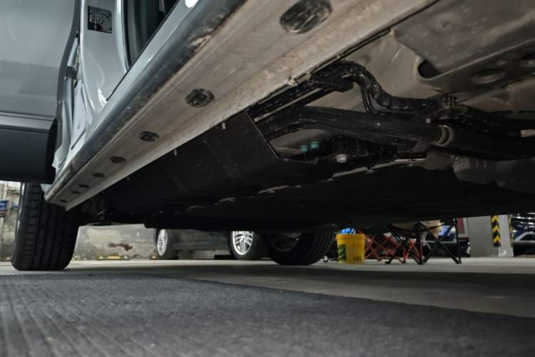 Used Chery Fengyun T9 2025 120 Long-Range Luxury Version 7 Seats Lithium Iron Phosphate Right Side Sill