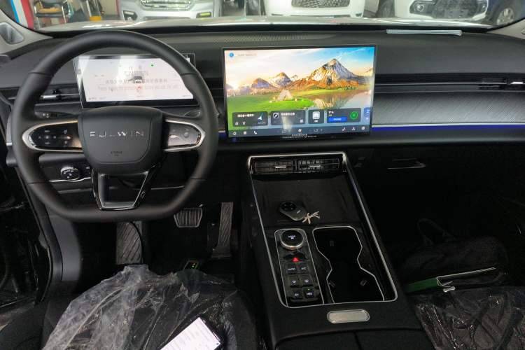 Used Chery Fengyun T9 2025 120 Long-Range Luxury Version 7 Seats Lithium Iron Phosphate Center Console