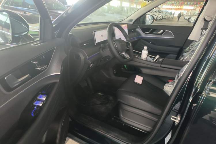 Used Chery Fengyun T9 2025 120 Long-Range Luxury Version 7 Seats Lithium Iron Phosphate Driver Seat
