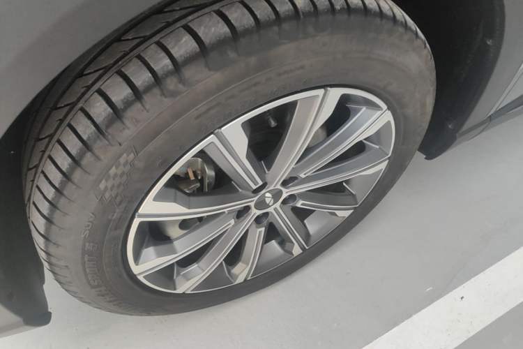Used Chery Fengyun T9 2025 120 Long-Range Luxury Version 5-Seater with Ternary Lithium Battery Left Front Wheel Hub