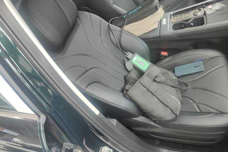 Used Chery Fengyun T9 2025 120 Long-Range Luxury Version 5-Seater with Ternary Lithium Battery Right Front Seat