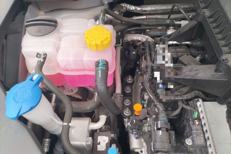 Used Chery Fengyun T9 2025 120 Long-Range Luxury Version 5-Seater with Ternary Lithium Battery Engine Bay Right