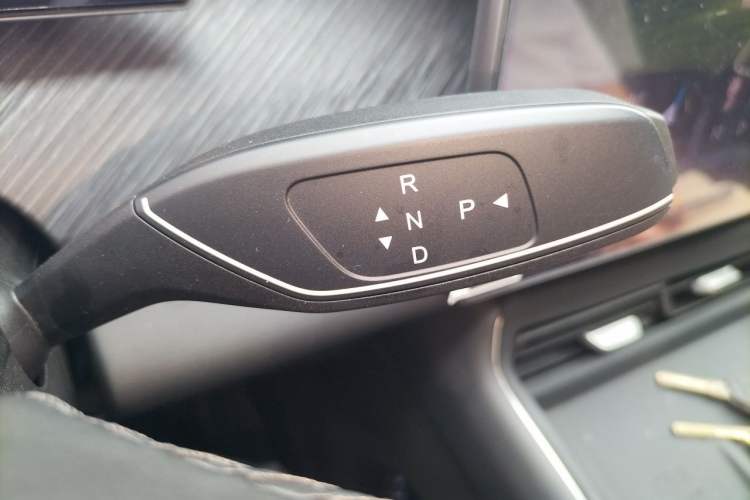 Used Chery Fengyun T9 2025 120 Long-Range Luxury Version 5-Seater with Ternary Lithium Battery Gear Lever