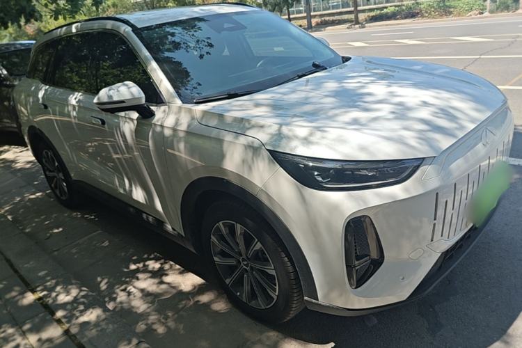 Used Chery Fengyun T9 2025 120 Long-Range Luxury Version 5 Seats Lithium Iron Phosphate Front Right 45 Deg