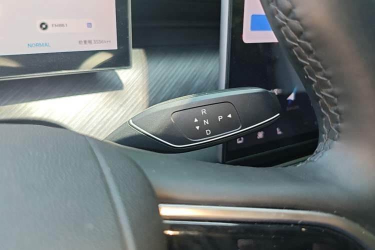 Used Chery Fengyun T9 2025 120 Long-Range Luxury Version 5 Seats Lithium Iron Phosphate Gear Lever