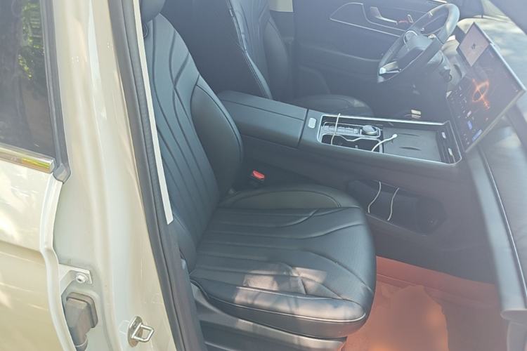 Used Chery Fengyun T9 2025 120 Long-Range Luxury Version 5 Seats Lithium Iron Phosphate Right Front Seat