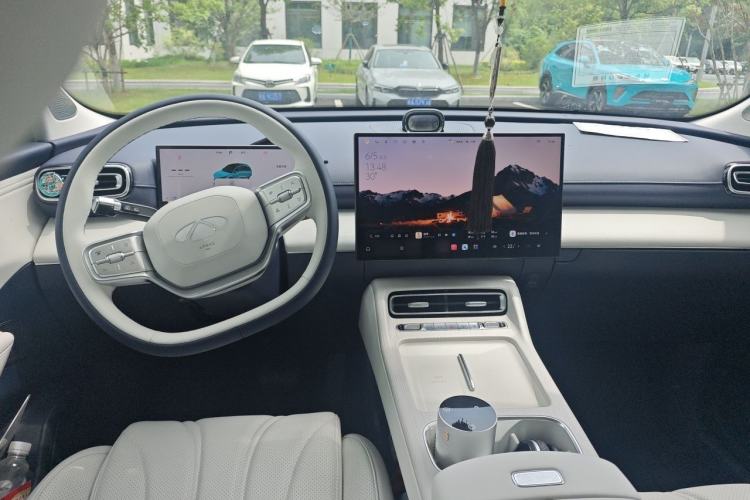 Used Chery Fengyun T9  Center Console