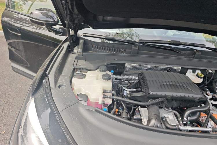 Used Chery Fengyun T9  Engine Bay Right