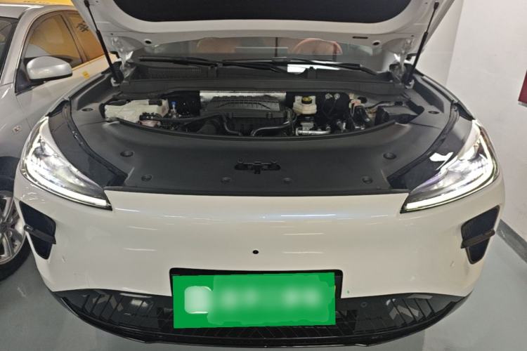 Used Chery Fengyun T9  Engine Bay
