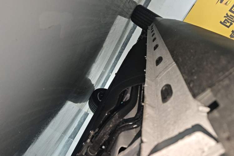 Used Chery Fengyun T9  Right Side Sill