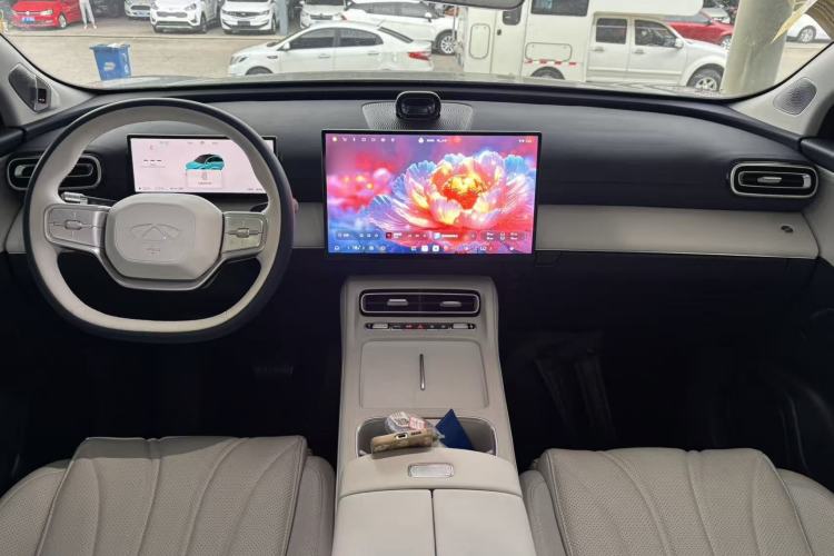 Used Chery Fengyun T9L 2026 Model 200 Four-Wheel Drive Ultra-Comfortable Center Console