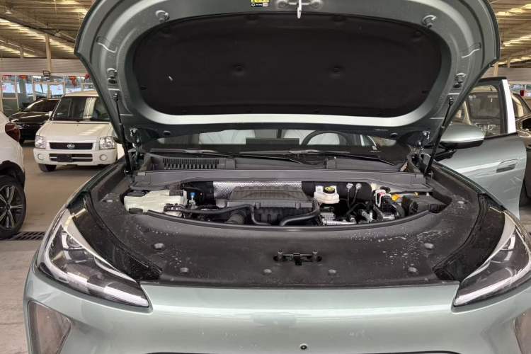 Used Chery Fengyun T9L 2026 Model 200 Four-Wheel Drive Ultra-Comfortable Engine Bay