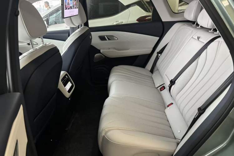 Used Chery Fengyun T9L 2026 Model 200 Four-Wheel Drive Ultra-Comfortable Left Rear Seat