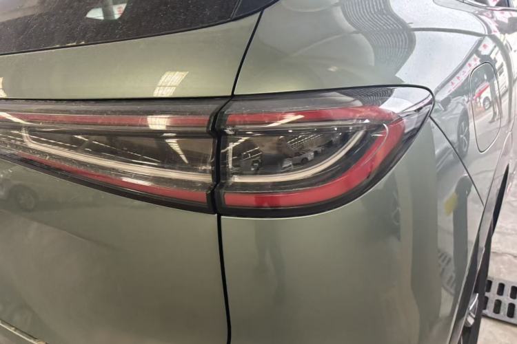 Used Chery Fengyun T9L 2026 Model 200 Four-Wheel Drive Ultra-Comfortable Right Rear Taillight