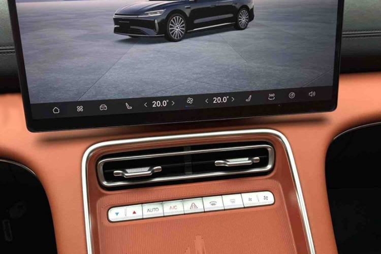 Used Chery Fengyun Fulwin A9L 2025 Model, 260 Ultra-Long Range Luxury Edition Audio And AC Panel