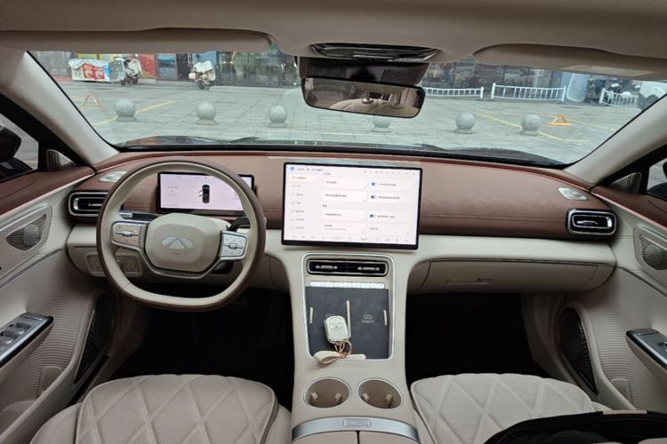 Used Chery Fengyun Fulwin A9L 2025 Model, 260 Ultra-Long Range Prestige Edition Center Console