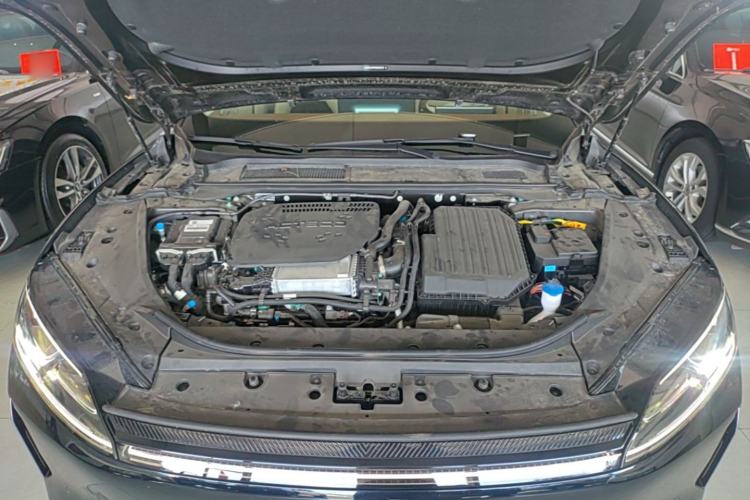Used Chery Fengyun Fulwin A9L 2025 Model, Guanghui Four-Wheel Drive High-Energy Edition Engine Bay