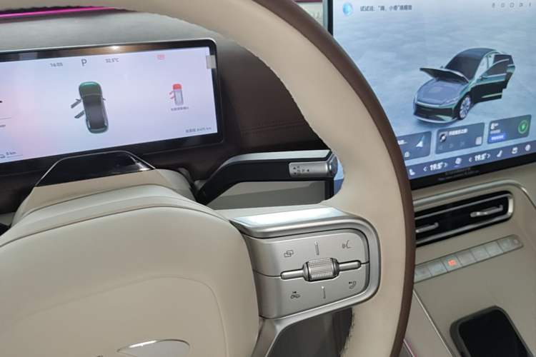 Used Chery Fengyun Fulwin A9L 2025 Model, Guanghui Four-Wheel Drive High-Energy Edition Gear Lever