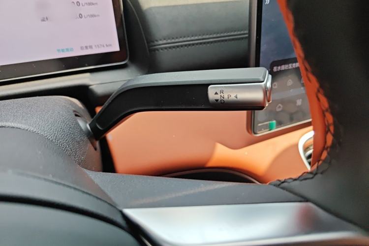 Used Chery Fengyun Fulwin A9L 2025 Model, 260 Ultra-Long Range Luxury Edition Gear Lever