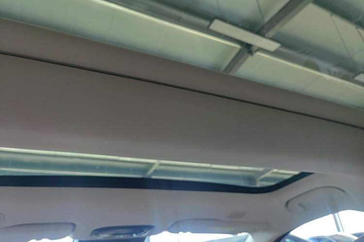 Used Chery Fengyun Fulwin A9L 2025 Model, Guanghui Four-Wheel Drive High-Energy Edition Headliner