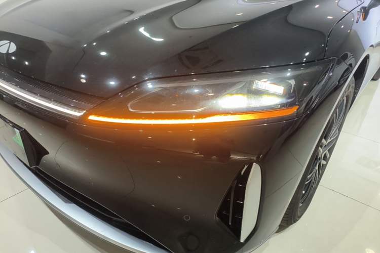 Used Chery Fengyun Fulwin A9L 2025 Model, 260 Ultra-Long Range Luxury Edition Left Front Headlight