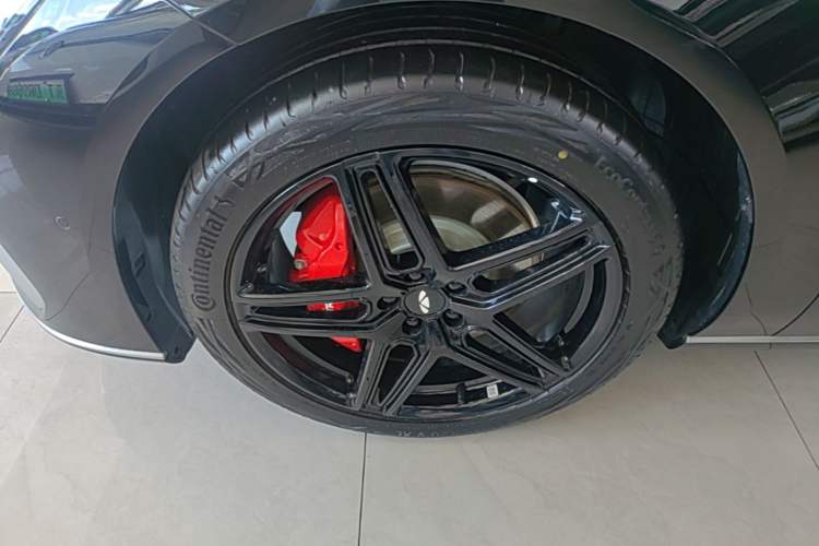 Used Chery Fengyun Fulwin A9L 2025 Model, Guanghui Four-Wheel Drive High-Energy Edition Left Front Wheel Hub