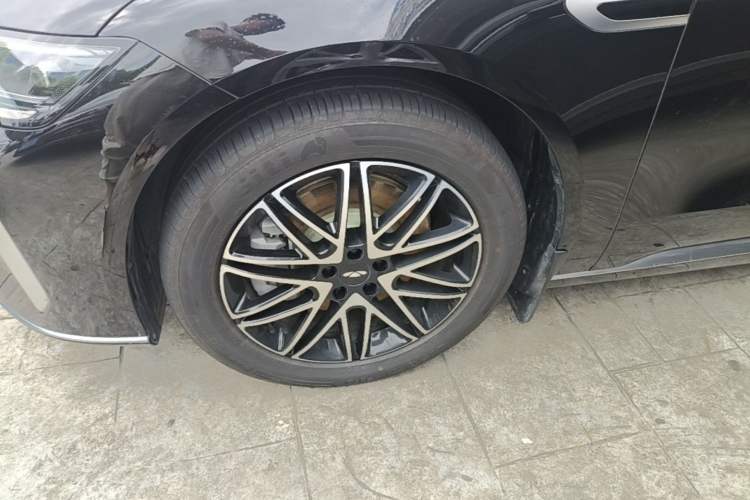 Used Chery Fengyun Fulwin A9L 2025 Model, 260 Ultra-Long Range Luxury Edition Left Front Wheel Hub