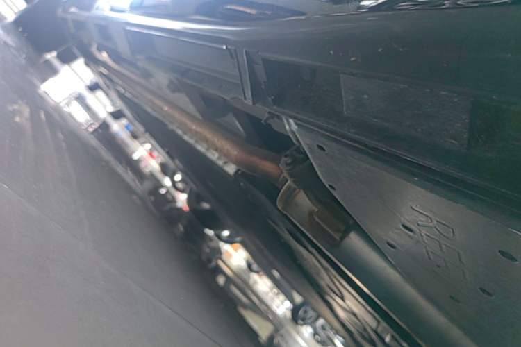 Used Chery Fengyun Fulwin A9L 2025 Model, Guanghui Four-Wheel Drive High-Energy Edition Left Side Sill