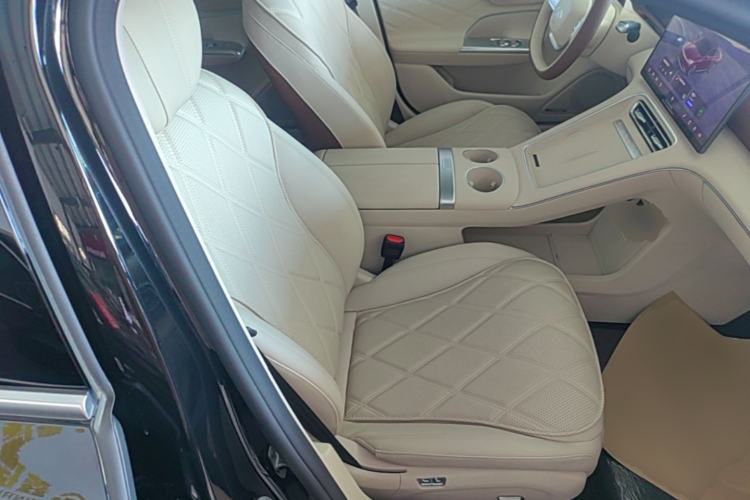 Used Chery Fengyun Fulwin A9L 2025 Model, Guanghui Four-Wheel Drive High-Energy Edition Right Front Seat