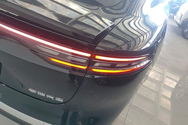 Used Chery Fengyun Fulwin A9L 2025 Model, Guanghui Four-Wheel Drive High-Energy Edition Right Rear Taillight