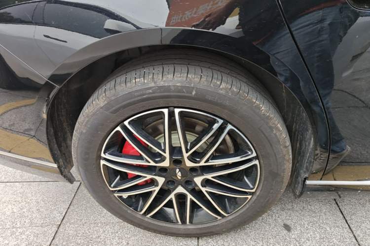 Used Chery Fengyun Fulwin A9L 2025 Model, 260 Ultra-Long Range Prestige Edition Right Rear Wheel Hub