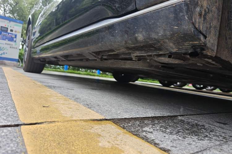 Used Chery Fengyun Fulwin A9L 2025 Model, 260 Ultra-Long Range Prestige Edition Right Side Sill