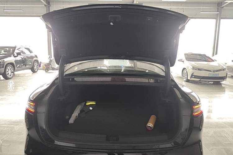 Used Chery Fengyun Fulwin A9L 2025 Model, Guanghui Four-Wheel Drive High-Energy Edition Trunk