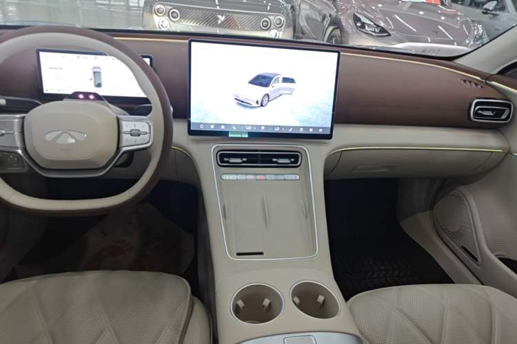 Used Chery Fengyun Fulwin A9L 2025 Model, Guanghui Four-Wheel Drive Peak Edition Audio And AC Panel