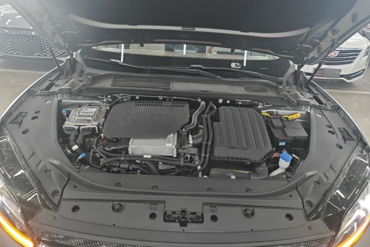 Used Chery Fengyun Fulwin A9L 2025 Model, Guanghui Four-Wheel Drive Peak Edition Engine Bay