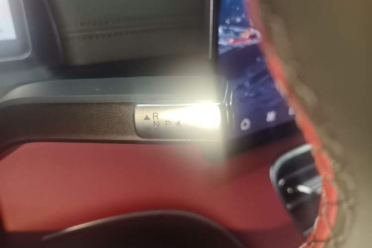 Used Chery Fengyun Fulwin A9L 2025 Model, Four-Wheel Drive High-Energy Peak Edition Gear Lever