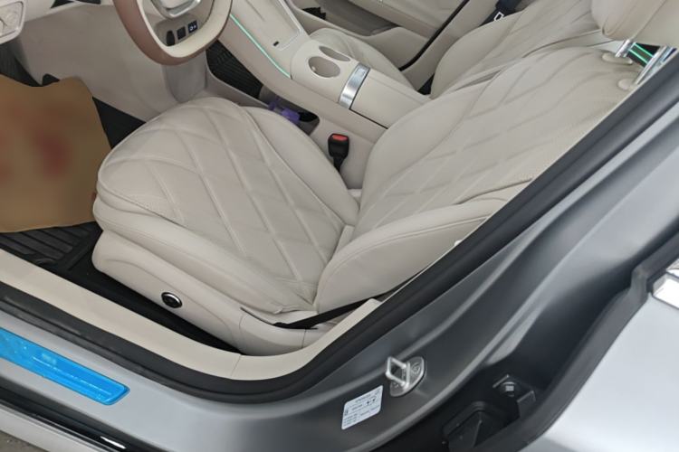 Used Chery Fengyun Fulwin A9L 2025 Model, Guanghui Four-Wheel Drive Peak Edition Left Front Seat