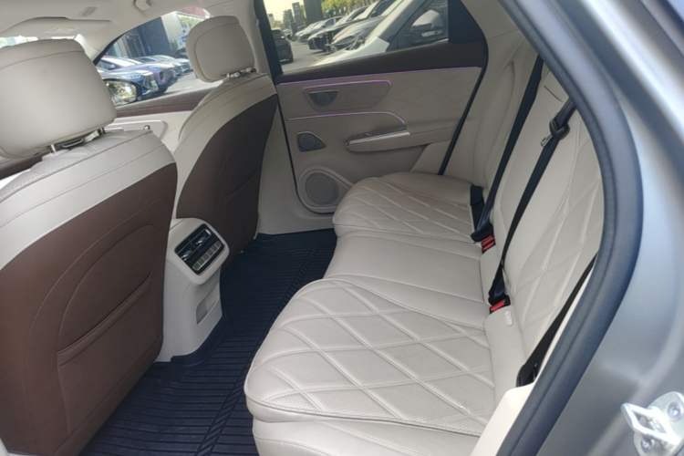 Used Chery Fengyun Fulwin A9L 2025 Model, Guanghui Four-Wheel Drive Peak Edition Left Rear Seat
