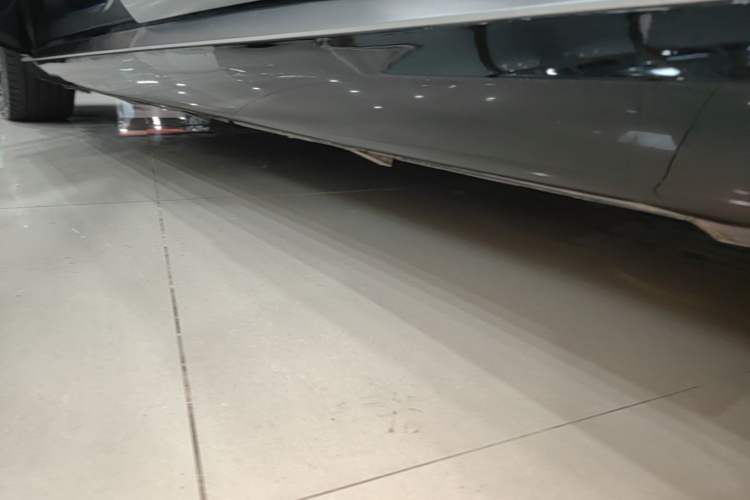 Used Chery Fengyun Fulwin A9L 2025 Model, Guanghui Four-Wheel Drive Peak Edition Left Side Sill