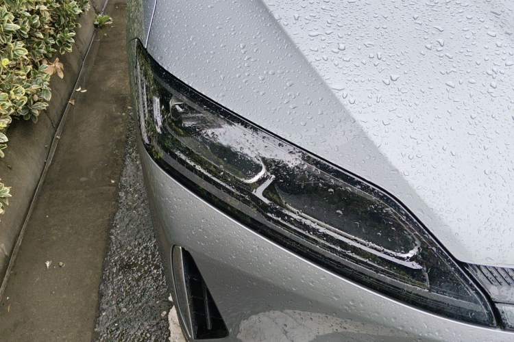 Used Chery Fengyun Fulwin A9L 2025 Model, Guanghui Four-Wheel Drive Peak Edition Right Front Headlight