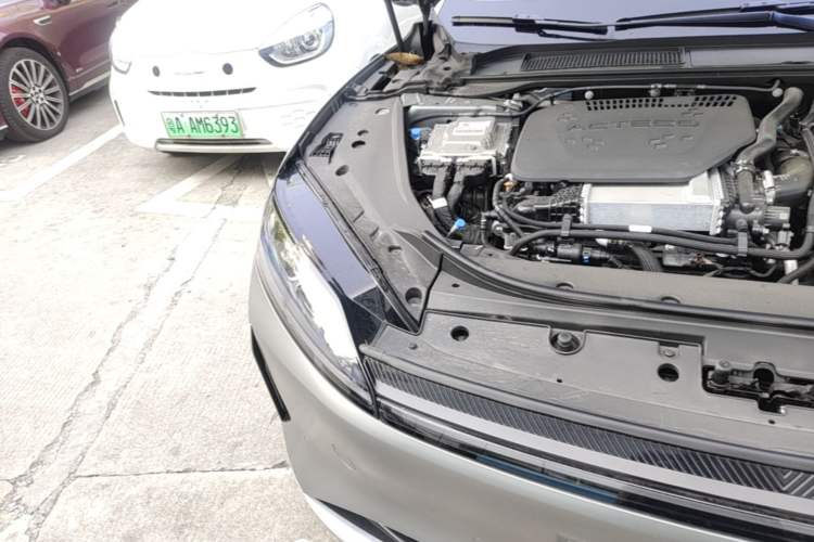 Used Chery Fengyun Fulwin A9L 2025 Model, Guanghui Four-Wheel Drive Peak Edition Right Front Headlight