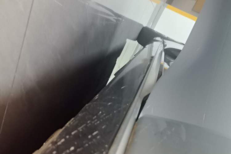 Used Chery Fengyun Fulwin A9L 2025 Model, Four-Wheel Drive High-Energy Peak Edition Right Side Sill
