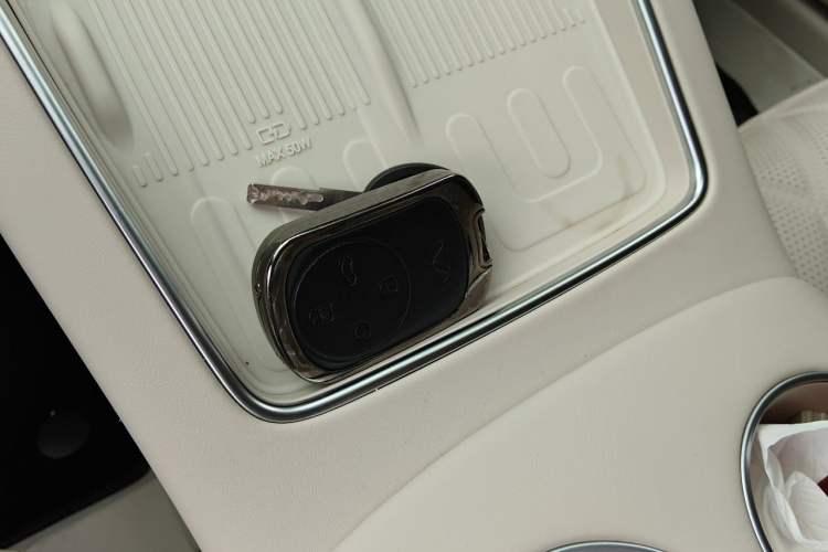 Used Chery Fengyun Fulwin A9L 2025 Model, Guanghui Four-Wheel Drive Peak Edition Vehicle Key