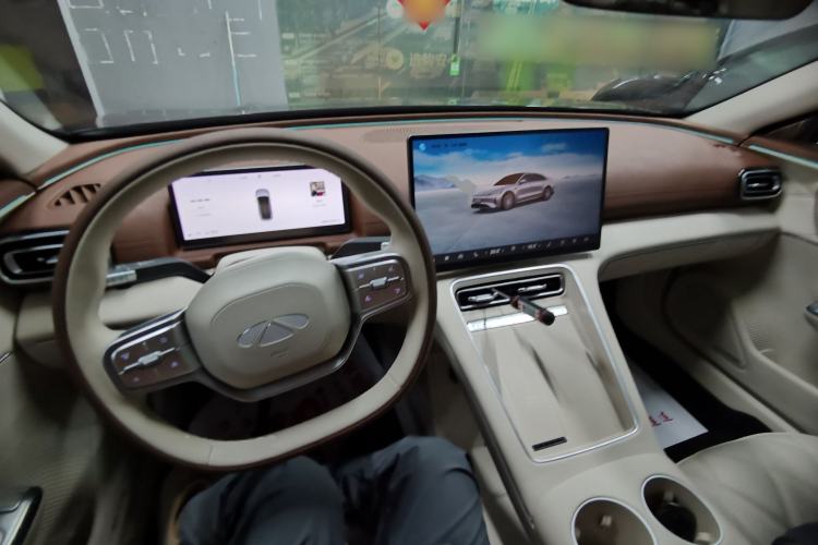 Used Chery Fengyun Fulwin A9L 2025 Model, 260 Ultra-Long Range Luxury Edition Center Console